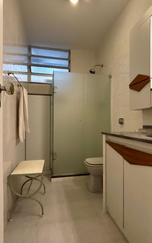 Apartamento para alugar com 105m², 3 quartos e 1 vaga Apartamento para alugar com 105m², 3 quartos e 1 vagaBanheiro social