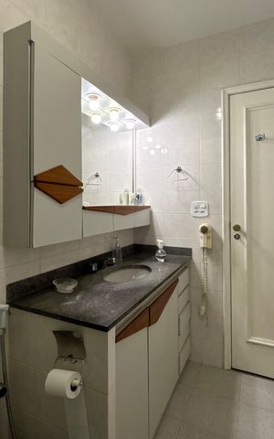 Apartamento para alugar com 105m², 3 quartos e 1 vaga Apartamento para alugar com 105m², 3 quartos e 1 vagaBanheiro social