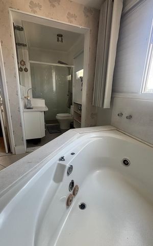 Apartamento à venda com 120m², 3 quartos e 2 vagas Apartamento à venda com 120m², 3 quartos e 2 vagasBanheiro