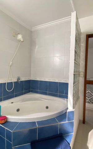 Casa à venda com 271m², 4 quartos e 3 vagas