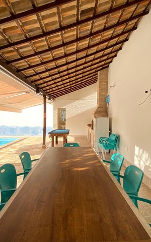 Casa à venda com 271m², 4 quartos e 3 vagas