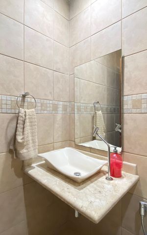 Casa à venda com 271m², 4 quartos e 3 vagas
