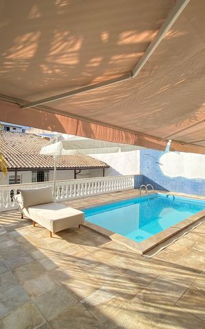 Casa à venda com 271m², 4 quartos e 3 vagas