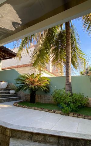 Casa à venda com 271m², 4 quartos e 3 vagas