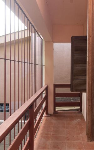 Casa à venda com 120m², 5 quartos e 2 vagas Casa à venda com 120m², 5 quartos e 2 vagasSacada