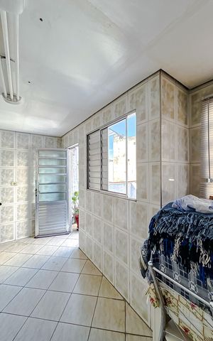 Casa à venda com 300m², 6 quartos e sem vagaÁrea de Serviço