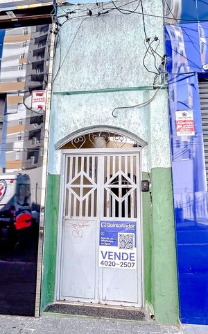 Casa à venda com 300m², 6 quartos e sem vagaFachada com Plaquinha