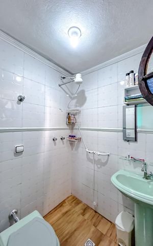Casa à venda com 300m², 6 quartos e sem vagaBanheiro da Suíte