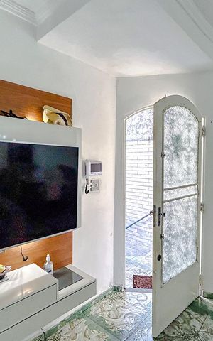 Casa à venda com 300m², 6 quartos e sem vagaSala