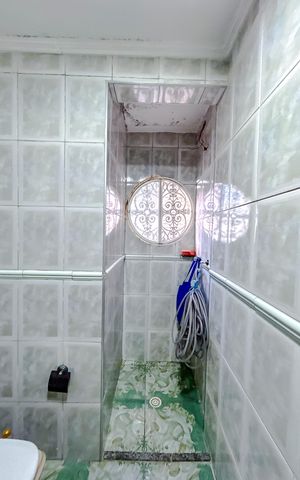 Casa à venda com 300m², 6 quartos e sem vagaLavabo