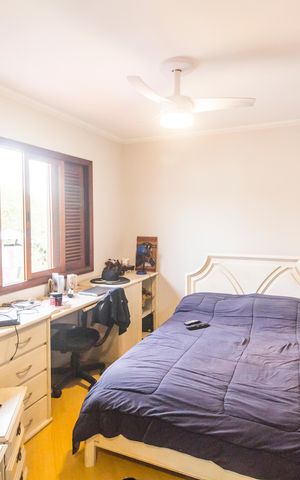 Casa de condomínio à venda com 300m², 4 quartos e 6 vagas Casa de condomínio à venda com 300m², 4 quartos e 6 vagasSuíte 2
