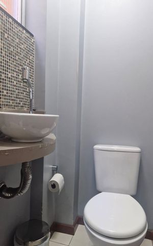 Apartamento à venda com 98m², 3 quartos e sem vaga Apartamento à venda com 98m², 3 quartos e sem vagaLavabo