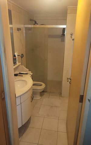 Apartamento à venda com 300m², 3 quartos e 2 vagas Apartamento à venda com 300m², 3 quartos e 2 vagasBanheiro