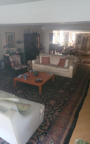 Apartamento à venda com 300m², 3 quartos e 2 vagas Apartamento à venda com 300m², 3 quartos e 2 vagasSala