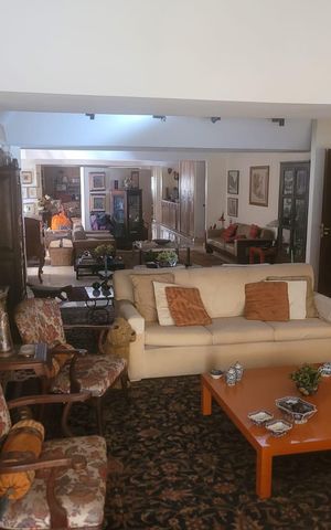 Apartamento à venda com 300m², 3 quartos e 2 vagas Apartamento à venda com 300m², 3 quartos e 2 vagasSala