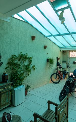 Casa à venda com 126m², 2 quartos e 2 vagas Casa à venda com 126m², 2 quartos e 2 vagasGaragem