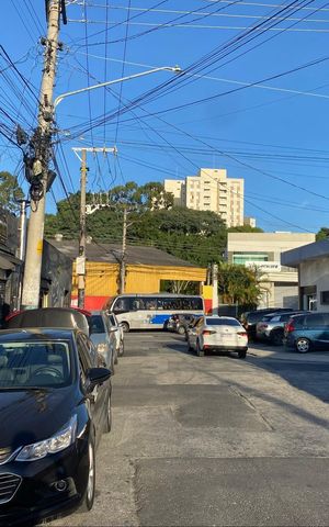 Casa à venda com 126m², 2 quartos e 2 vagas Casa à venda com 126m², 2 quartos e 2 vagasVista da Rua