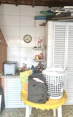 Casa à venda com 111m², 3 quartos e 2 vagas Casa à venda com 111m², 3 quartos e 2 vagasÁrea de Serviço