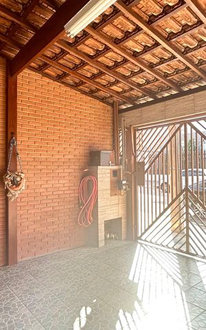 Casa à venda com 111m², 3 quartos e 2 vagas Casa à venda com 111m², 3 quartos e 2 vagasGaragem
