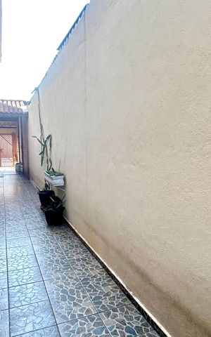Casa à venda com 111m², 3 quartos e 2 vagas Casa à venda com 111m², 3 quartos e 2 vagasCorredor
