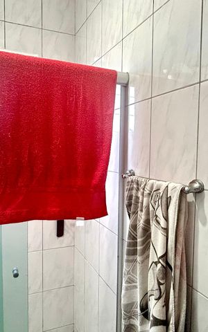 Casa à venda com 111m², 3 quartos e 2 vagas Casa à venda com 111m², 3 quartos e 2 vagasBanheiro da Suíte