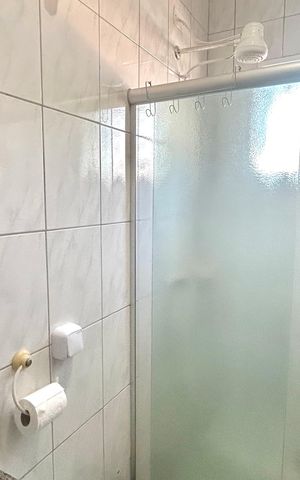 Casa à venda com 111m², 3 quartos e 2 vagas Casa à venda com 111m², 3 quartos e 2 vagasBanheiro 1