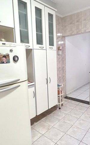 Casa à venda com 111m², 3 quartos e 2 vagas Casa à venda com 111m², 3 quartos e 2 vagasCozinha