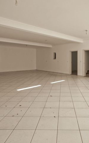 Casa à venda com 520m², 4 quartos e 6 vagas