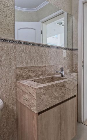 Casa à venda com 520m², 4 quartos e 6 vagas