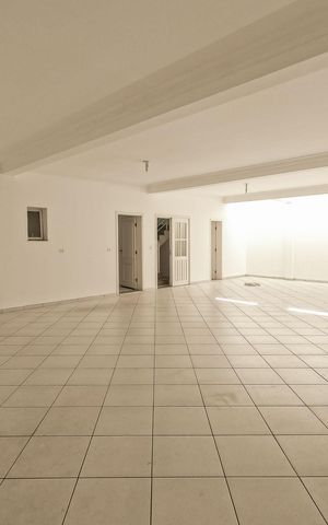 Casa à venda com 520m², 4 quartos e 6 vagas