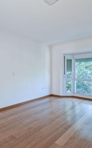 Casa à venda com 520m², 4 quartos e 6 vagas