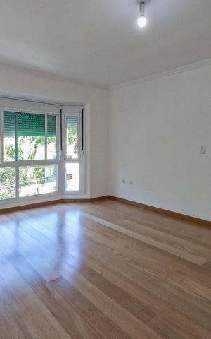 Casa à venda com 520m², 4 quartos e 6 vagas