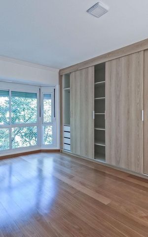 Casa à venda com 520m², 4 quartos e 6 vagas