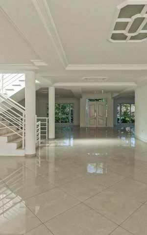 Casa à venda com 520m², 4 quartos e 6 vagas