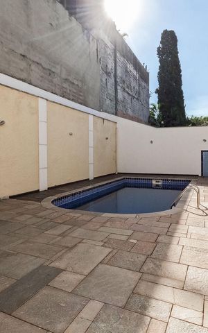 Casa à venda com 520m², 4 quartos e 6 vagas
