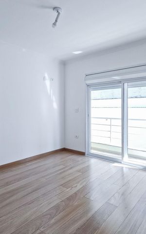 Casa à venda com 520m², 4 quartos e 6 vagas