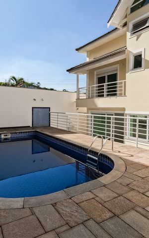 Casa à venda com 520m², 4 quartos e 6 vagas