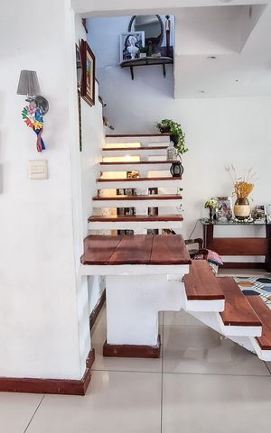 Casa à venda com 226m², 4 quartos e 2 vagasSala
