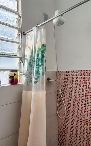 Casa à venda com 226m², 4 quartos e 2 vagasEdícula - Banheiro
