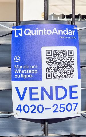 Casa à venda com 226m², 4 quartos e 2 vagasPlaca