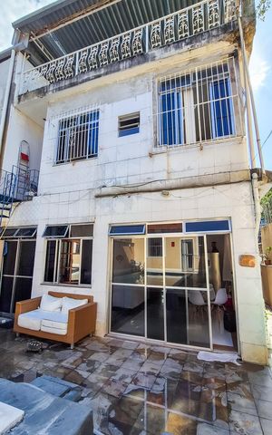 Casa à venda com 226m², 4 quartos e 2 vagasÁrea externa 