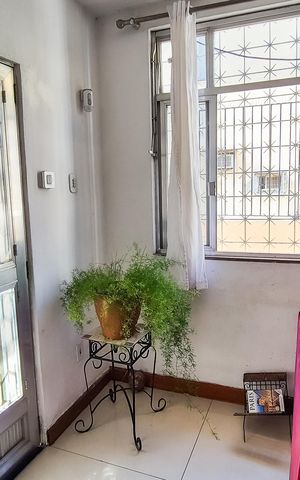 Casa à venda com 226m², 4 quartos e 2 vagasSala