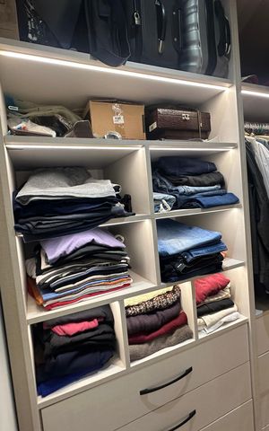 Apartamento à venda com 87m², 2 quartos e 2 vagas Apartamento à venda com 87m², 2 quartos e 2 vagasCloset da suíte 2