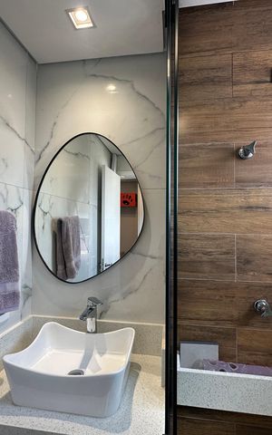 Apartamento à venda com 87m², 2 quartos e 2 vagas Apartamento à venda com 87m², 2 quartos e 2 vagasBanheiro da Suíte 1