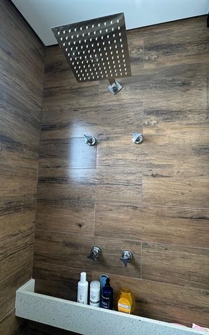 Apartamento à venda com 87m², 2 quartos e 2 vagas Apartamento à venda com 87m², 2 quartos e 2 vagasBanheiro da Suíte 2