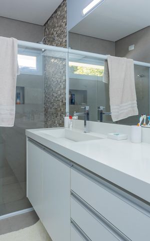 Casa à venda com 500m², 3 quartos e 3 vagasBanheiro da Suíte 2
