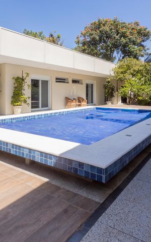 Casa à venda com 500m², 3 quartos e 3 vagasPiscina