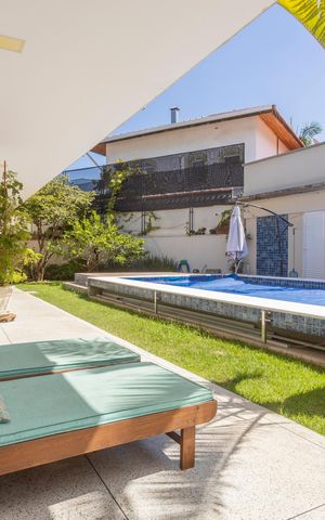 Casa à venda com 500m², 3 quartos e 3 vagasPiscina