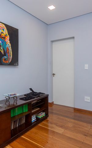Casa à venda com 500m², 3 quartos e 3 vagasCorredor 
