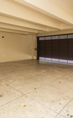 Casa à venda com 500m², 3 quartos e 3 vagasGaragem